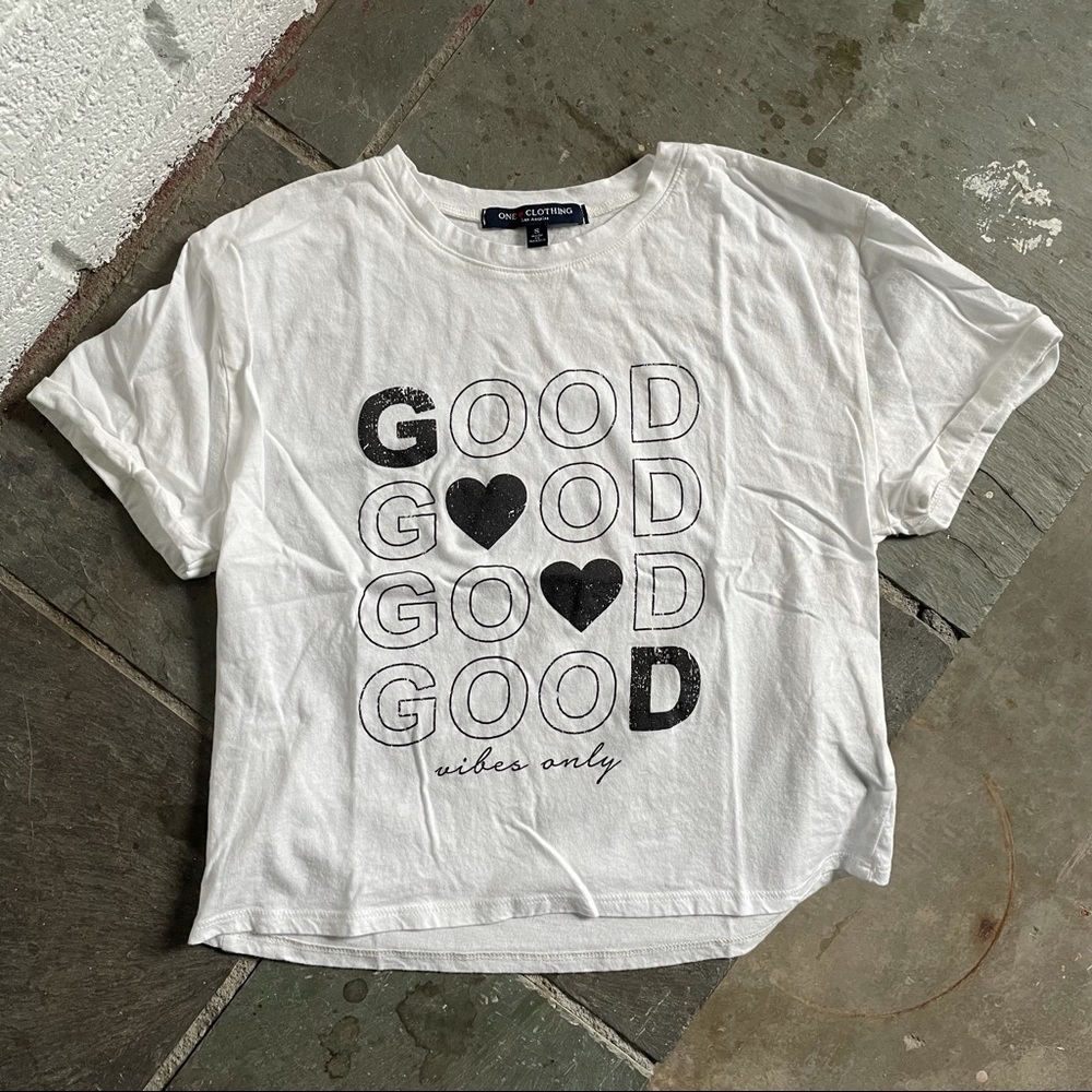 White “Good Vibes Only” crop top